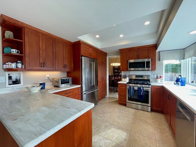 Photo - Spacious 4 bedroom 3 bath Home in Beautiful San Carlos