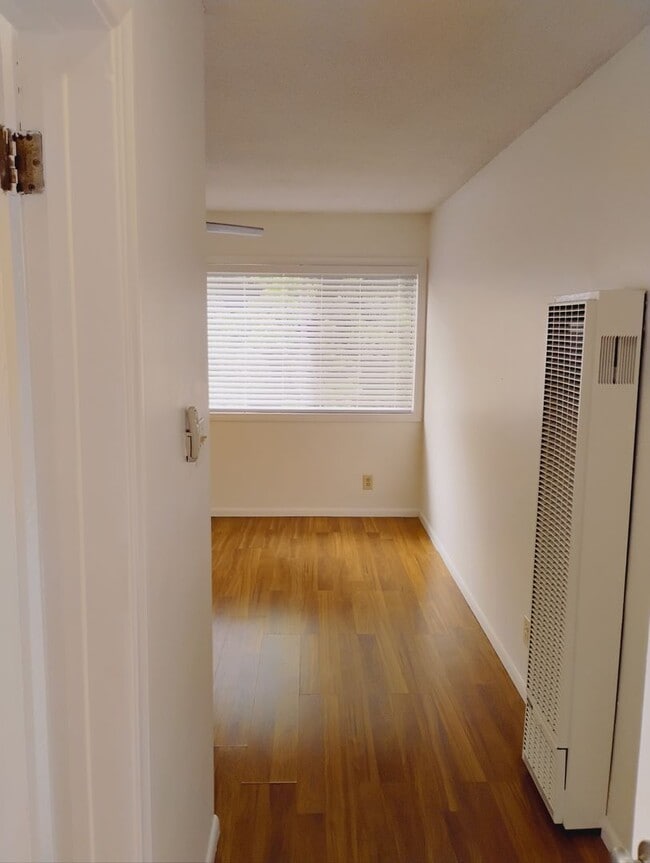 Photo - 5130-5140 Roseland Street Unit 5140-2