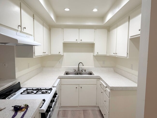 Photo - 171 Mariposa Apartments