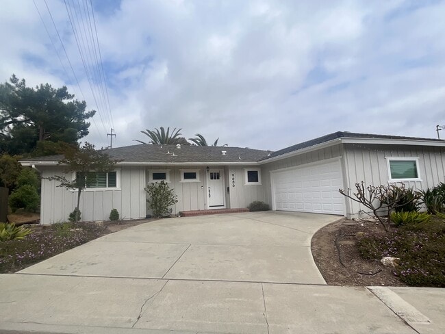 Photo - 9686 Wayfarer Dr House