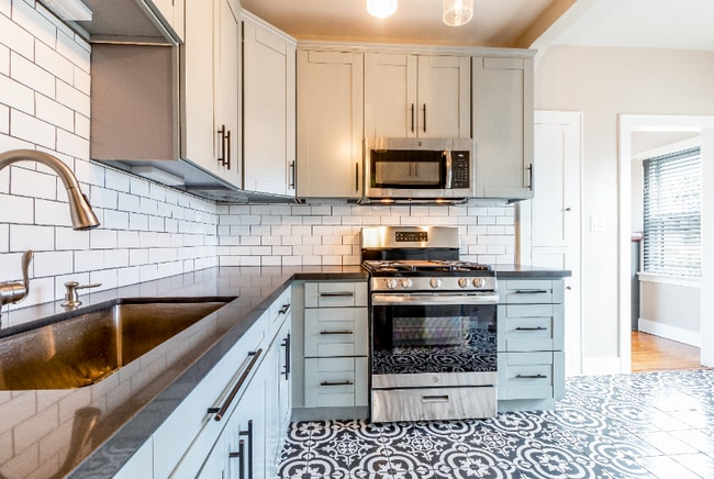 Building Photo - 3814 Centre St