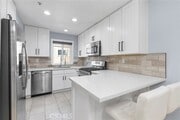 Photo - 334 S Walnut Ave