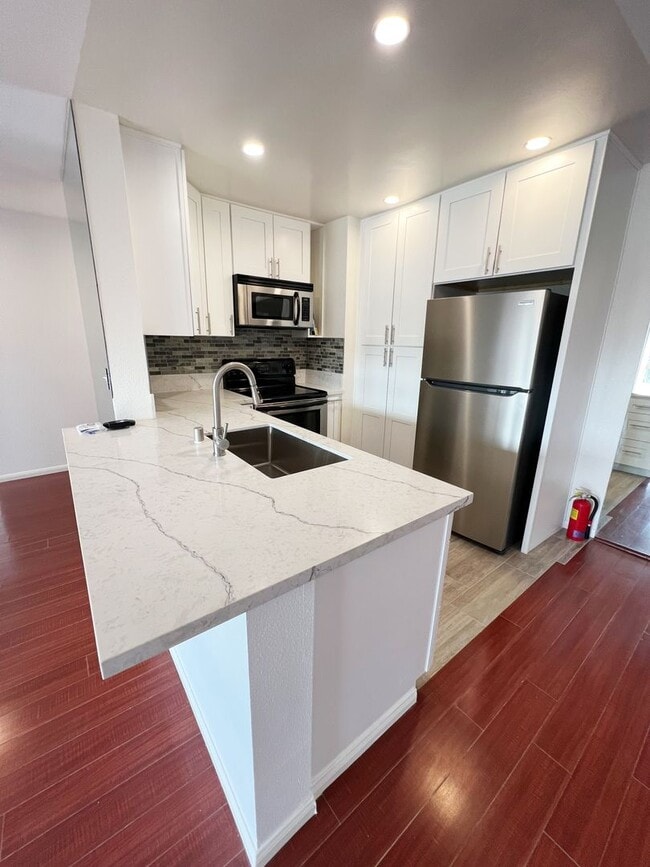Spacious 2 Bed/2 Bath Condo at Mission Gre... - Spacious 2 Bed/2 Bath Condo at Mission Gre... Unit 198