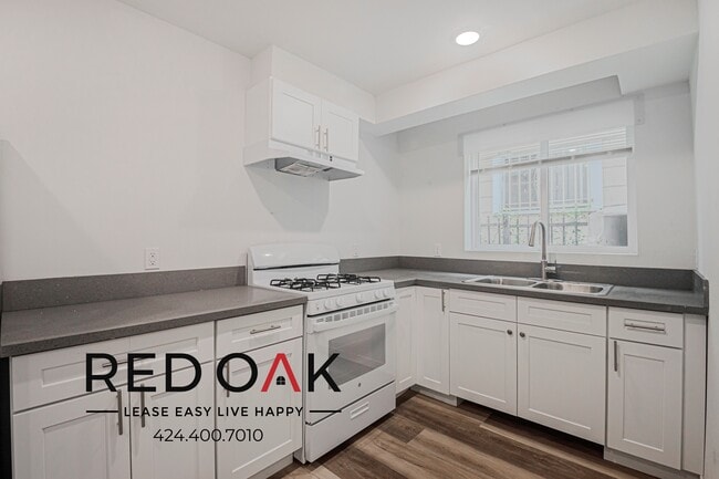 Building Photo - 2837 San Marino St