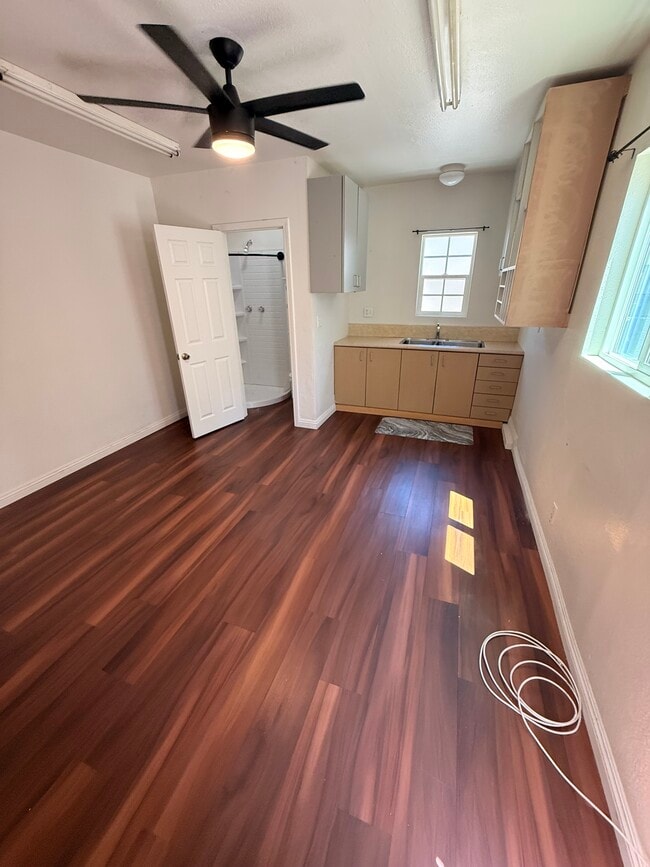Photo - 415 W Marietta Pl