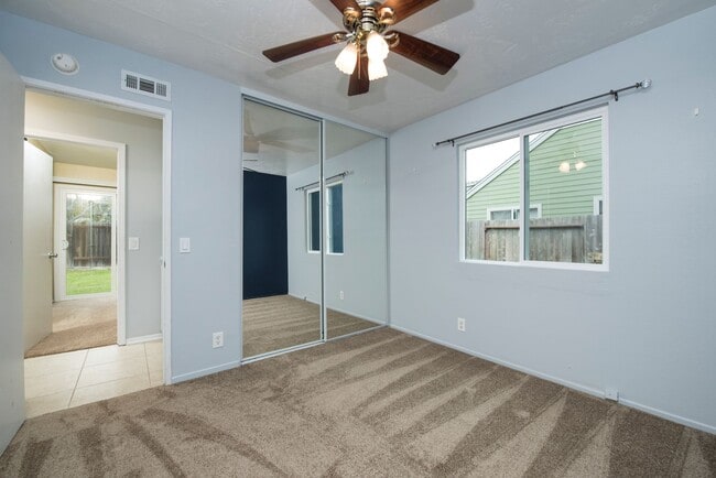 Photo - 620 Myrtlewood Ct