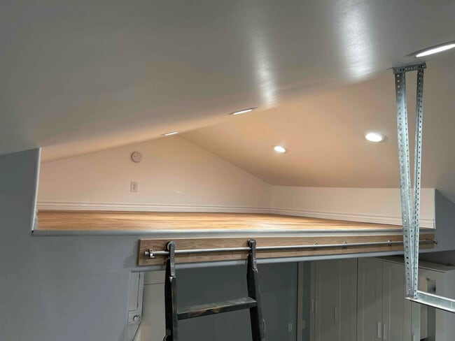 Photo - 198 Madrona St