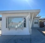 Photo - 920 Flora St