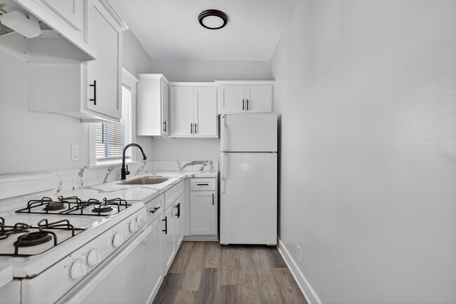 Photo - 915 Cherry Ave Unit 208