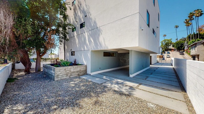 Photo - 3820 Montclair St