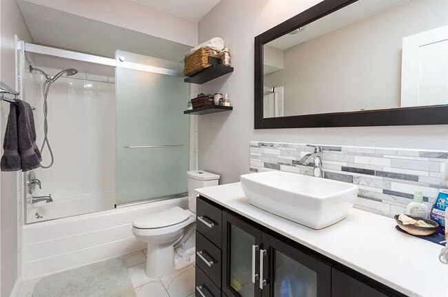 Photo - 424 N Bellflower Blvd