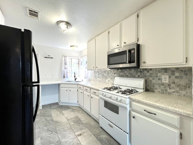 Photo - 4 Bed, 2 Bath in Highland, CA!