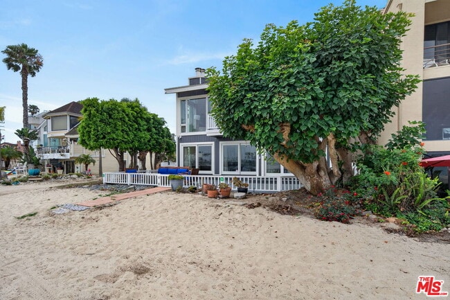 Photo - 6819 E Ocean Blvd