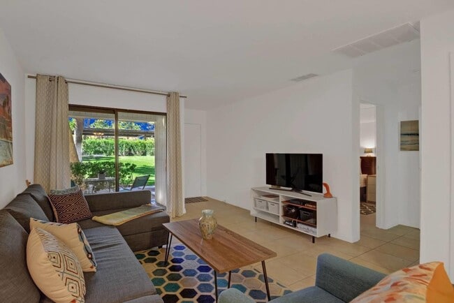 Photo - 680 N Ashurst Ct Unit 100