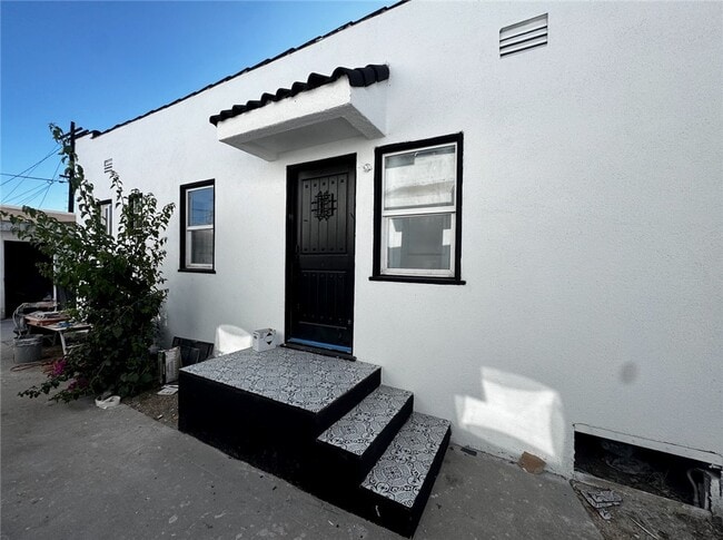 Photo - 1018 E 79th St