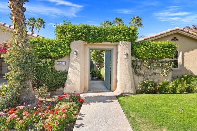 Photo - 49105 Casa Del Rio