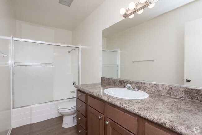 1BR, 1BA - 800 SF - Casa Del Prado