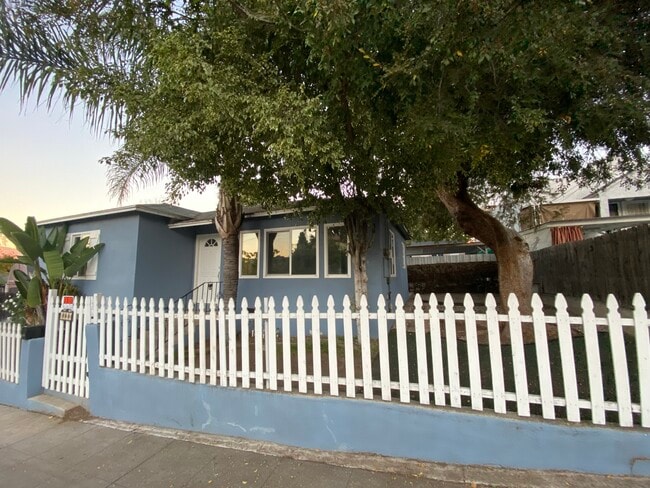 Photo - 1044 Tremont St