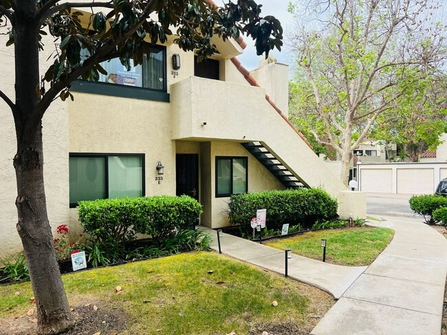 Photo - Beautifully Vista Upgraded Upstairs Corner Condo