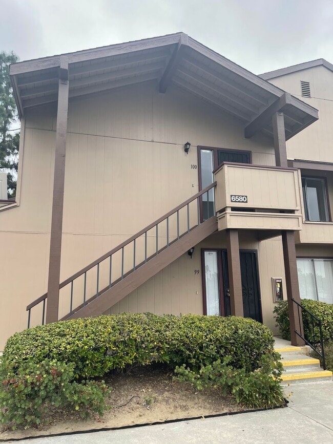 Building Photo - 1 Bedroom 1 Bathroom Condo Unit 100