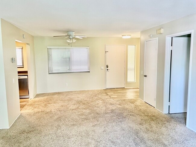 Photo - 2530 Clairemont Dr House