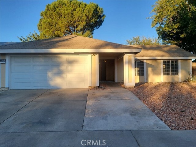 Building Photo - 44025 Glenraven Rd