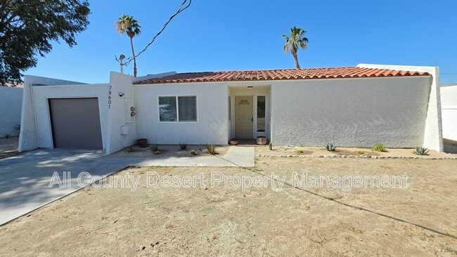 Building Photo - 78601 Ave 42