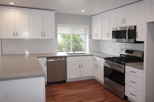 Photo - 19756 Collier St