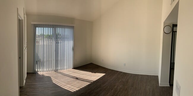 bedroom - The Newporter Apartments