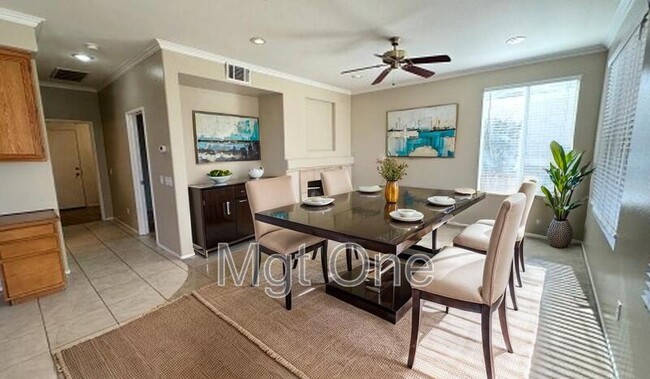 Photo - 8431 Newburgh St