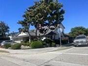 Photo - 6237 Hunter St