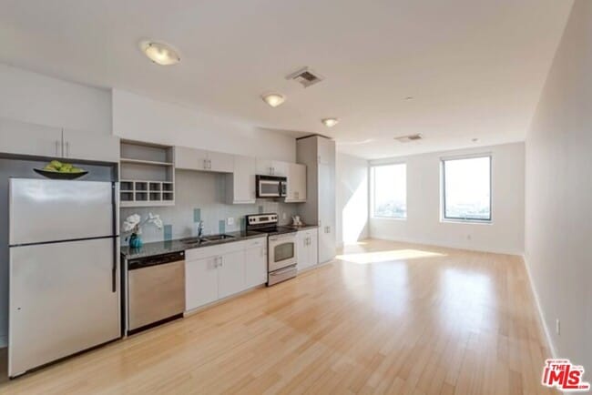 Photo - 3810 Wilshire Blvd Unit 1411