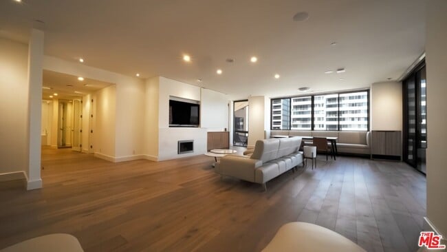 Photo - 10430 Wilshire Blvd Unit 603