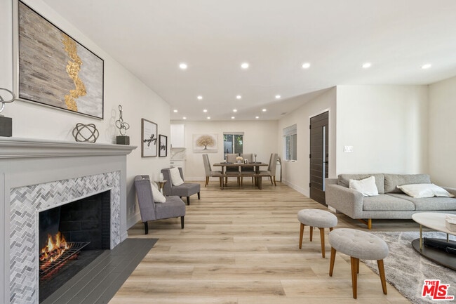 Photo - 2936 S Bentley Ave