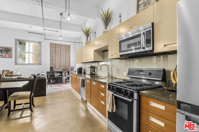 Photo - 738 S Los Angeles St Unit 402