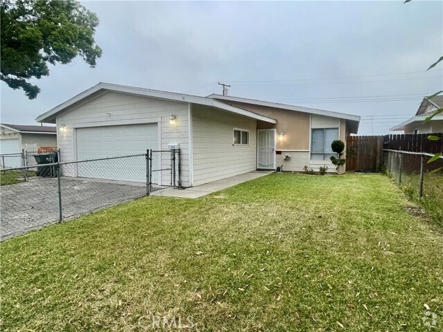 Building Photo - 18623 Bellorita St Rental