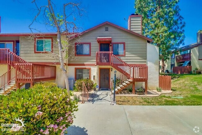 Building Photo - Charming 2Bdm 2Ba Upstairs Condo with Deta...
