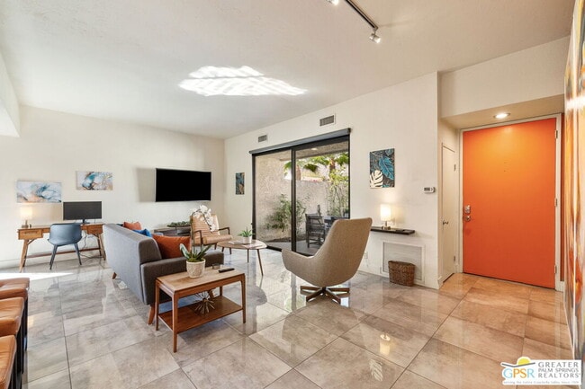 Photo - 427 N Calle Rolph