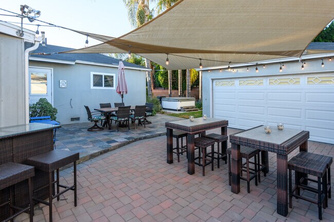 Photo - 16641 Gilmore St