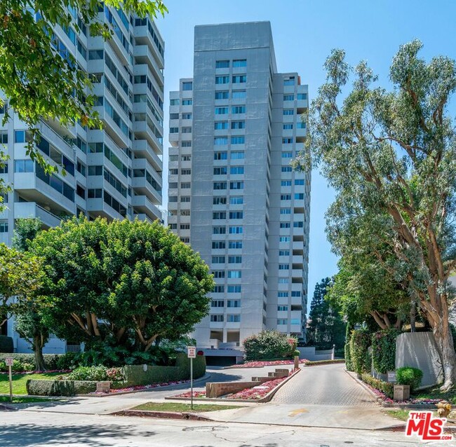 Photo - 865 Comstock Ave Unit 7F