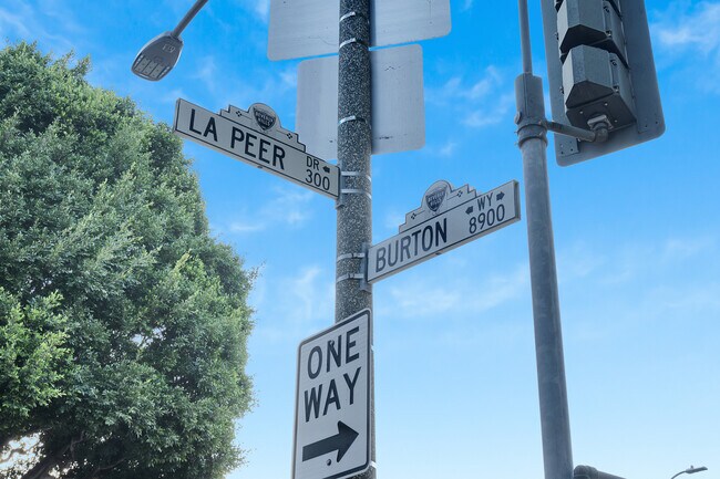 Photo - La Peer Apartments