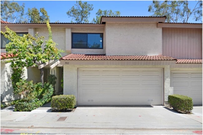 Building Photo - 2 Bedroom Condo In Malvern Creek!