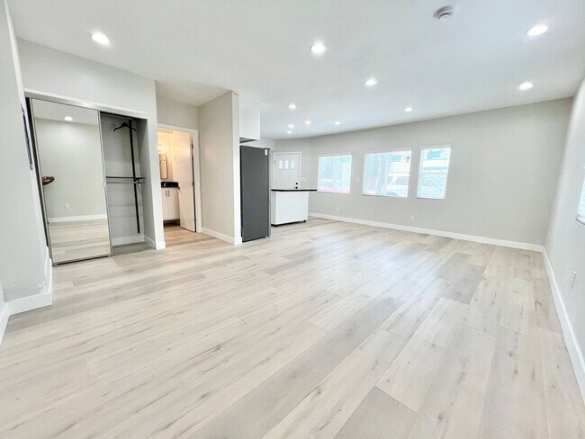Photo - OTP - Broadway & Bonito Unit 1001 E. Broaway - B