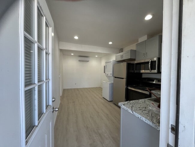 Photo - One-bedroom, one-bathroom apartment locate... Unit 3448