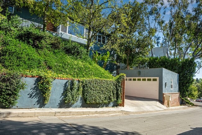 Photo - Charming Mid-Century Home for Lease in Pasadena’s San Rafael Hills