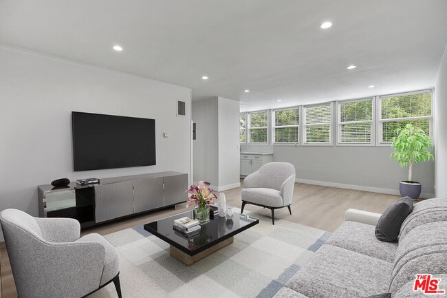 Photo - 144 N Swall Dr Apartment Unit E