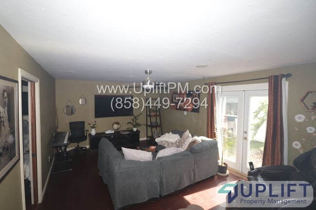 Photo - 2655 Chauncey Dr