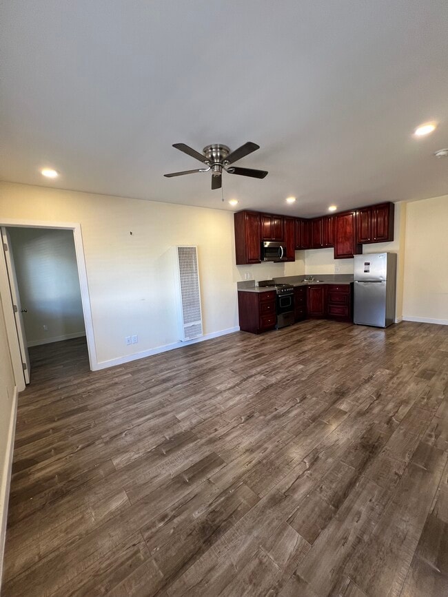 Living room / dining room/ kitchen - 327 W D St Unit 327.5