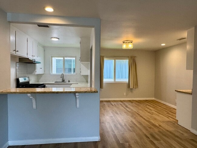 Photo - Dickens Unit Dickens #8