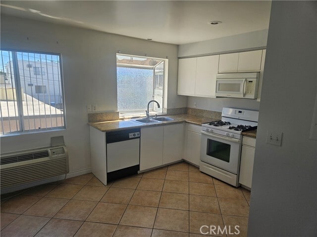 Photo - 14159 Gilmore St Unit 9